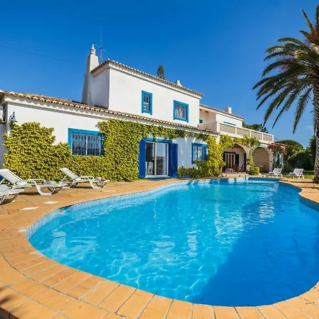 Casa Oeste - Castelo *