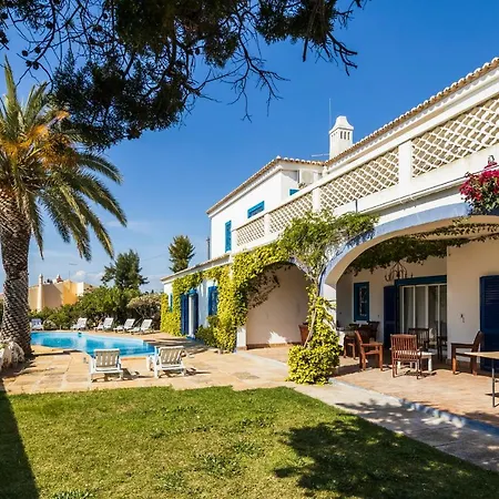 Casa Oeste - Castelo *