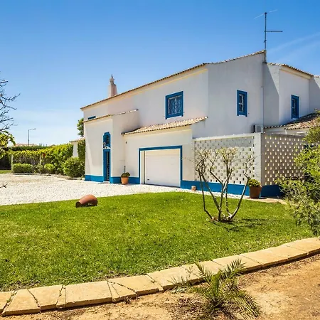 Casa Oeste - Castelo Feriehus *